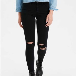 Mid-rise Distressed Skinny Jeans - Black